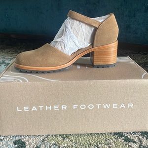 Taupe heeled Mary Jane patina shoe